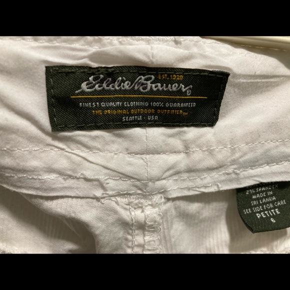 Eddie Bauer 
6P white capris - Picture 4 of 7
